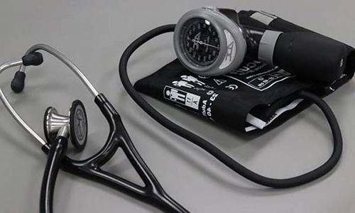 血压计和听诊器